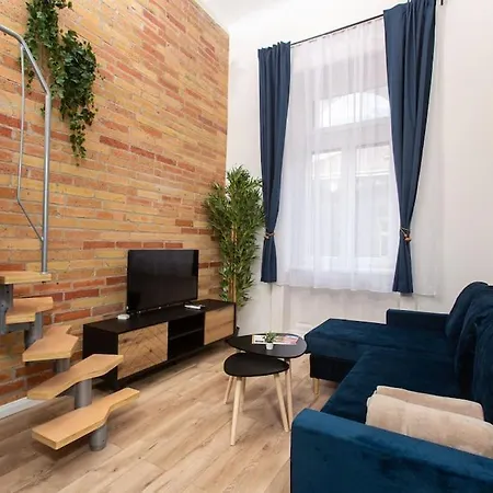 Budapest Serenity Suites - Blue Exterior photo