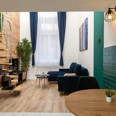 Budapest Serenity Suites - Blue Exterior photo